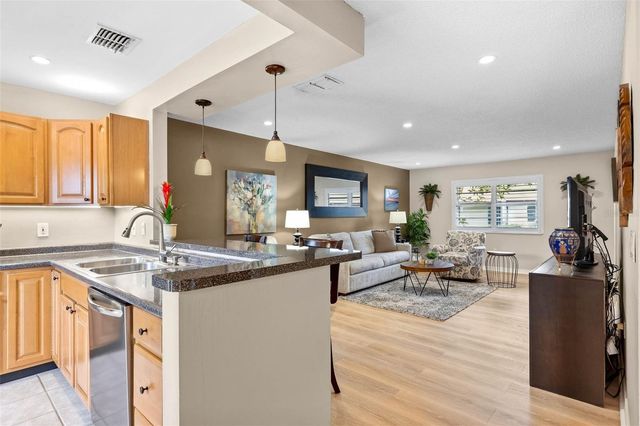2925 BOXWOOD CT, Palm Harbor, FL 34684