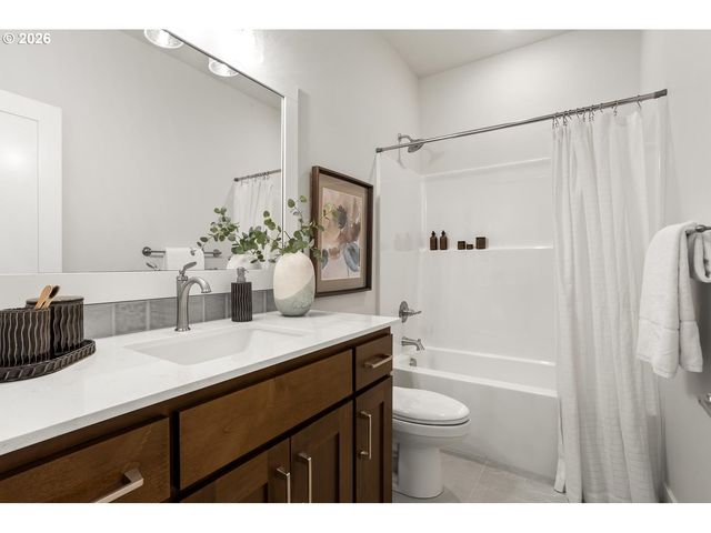 8813 Sw Peoria Ln, Tualatin, OR 97062