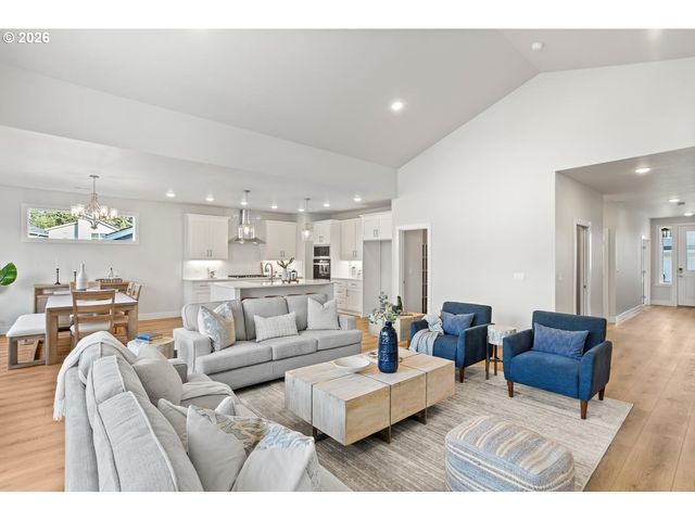 8813 Sw Peoria Ln, Tualatin, OR 97062