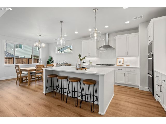 8813 Sw Peoria Ln, Tualatin, OR 97062