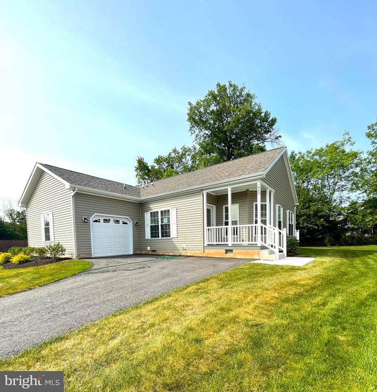 649 BLUE BELL SPRINGS DR, Blue Bell, PA 19422