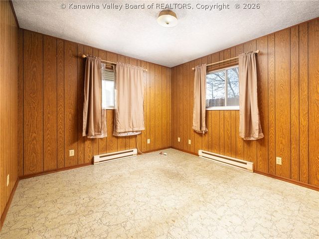 1625 Jackson Avenue, St Albans, WV 25177
