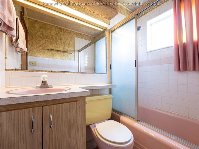 1625 Jackson Avenue, St Albans, WV 25177