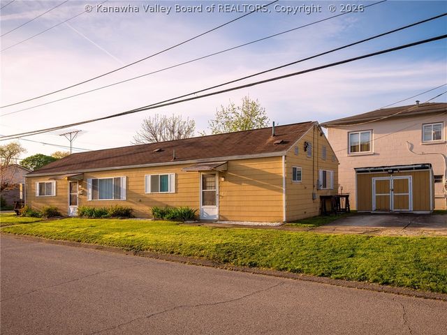 1625 Jackson Avenue, St Albans, WV 25177