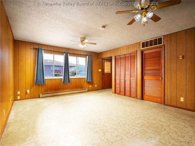 1625 Jackson Avenue, St Albans, WV 25177