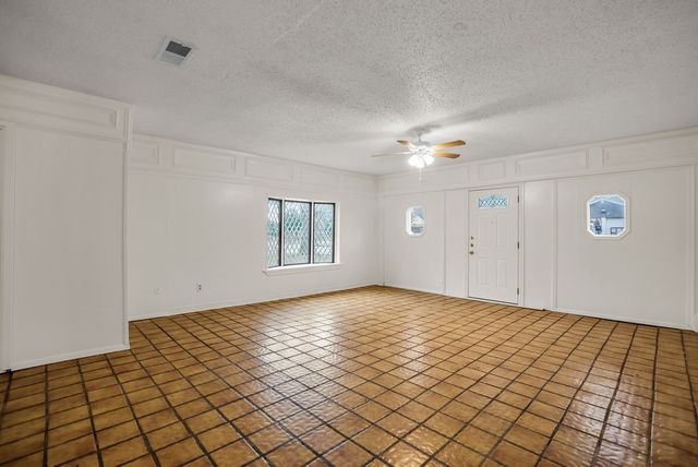 1833 Mill Pond Road, Garland, TX 75044