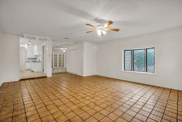 1833 Mill Pond Road, Garland, TX 75044