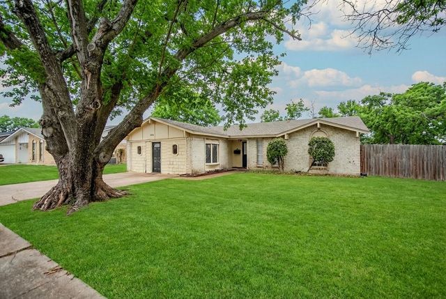 1833 Mill Pond Road, Garland, TX 75044