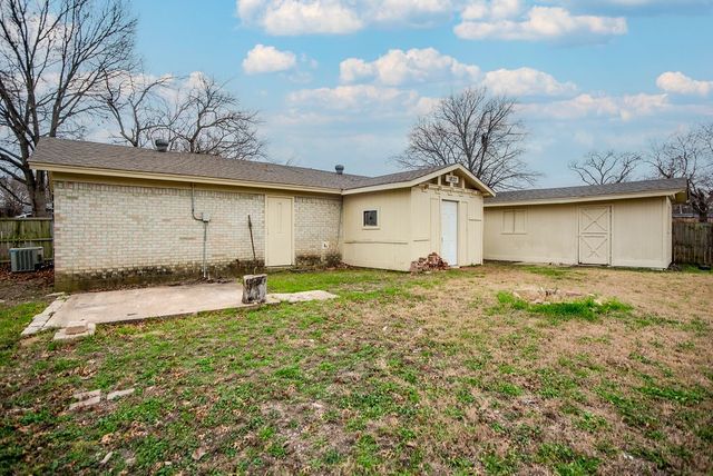 1833 Mill Pond Road, Garland, TX 75044