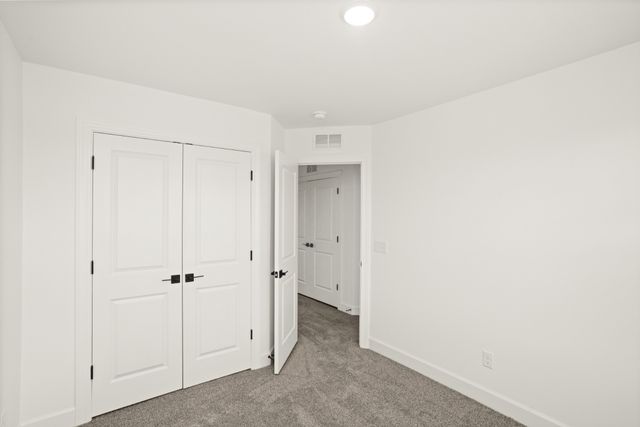 192 Barton Village Boulevard, Lebanon, TN 37090