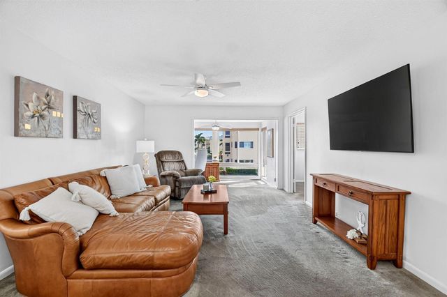 25 Colonial Club Drive 205, Boynton Beach, FL 33435