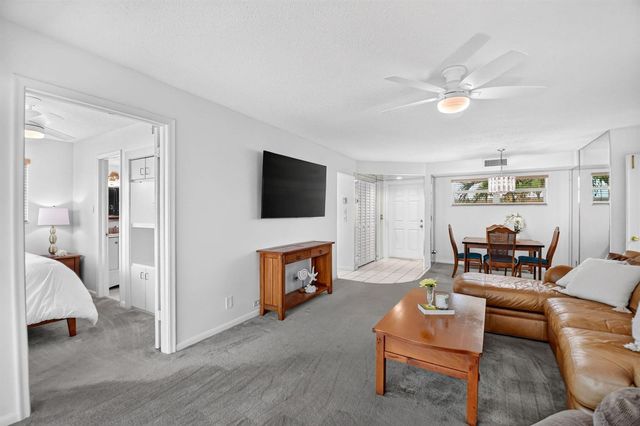 25 Colonial Club Drive 205, Boynton Beach, FL 33435