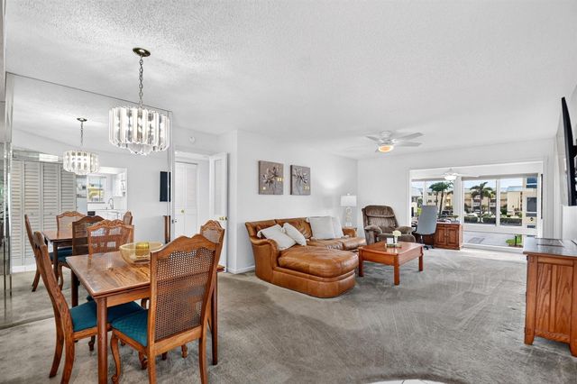 25 Colonial Club Drive 205, Boynton Beach, FL 33435