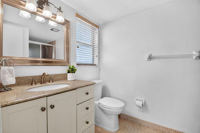 25 Colonial Club Drive 205, Boynton Beach, FL 33435