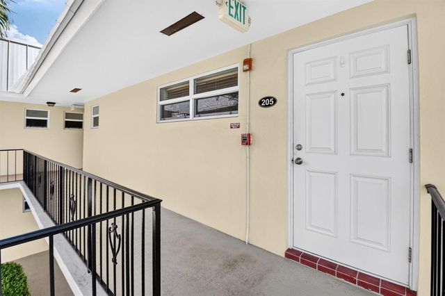 25 Colonial Club Drive 205, Boynton Beach, FL 33435