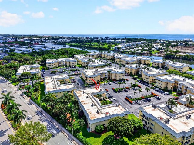 25 Colonial Club Drive 205, Boynton Beach, FL 33435