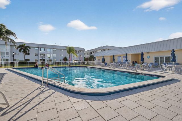 25 Colonial Club Drive 205, Boynton Beach, FL 33435