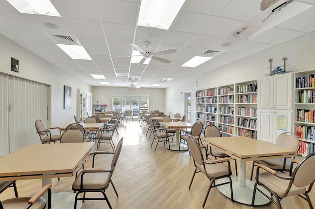 25 Colonial Club Drive 205, Boynton Beach, FL 33435