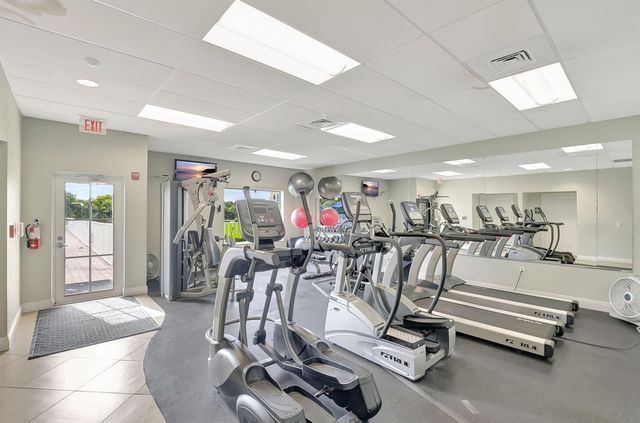 25 Colonial Club Drive 205, Boynton Beach, FL 33435