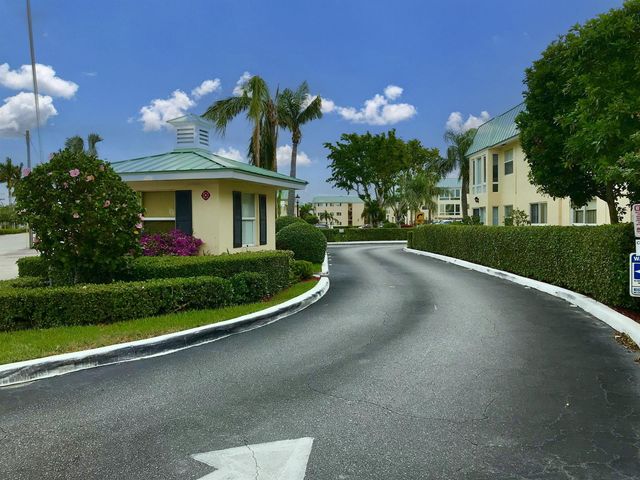 25 Colonial Club Drive 205, Boynton Beach, FL 33435