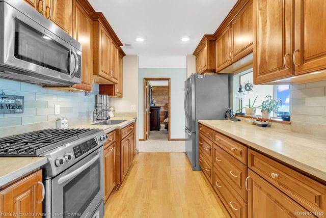 7214 2nd Street, Burtchville Township, MI 48059