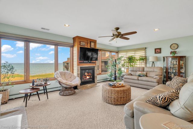 7214 2nd Street, Burtchville Township, MI 48059