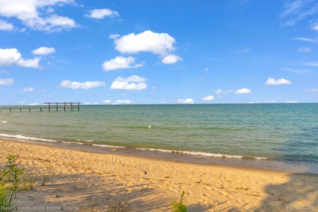 7214 2nd Street, Burtchville Township, MI 48059