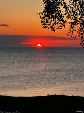 7214 2nd Street, Burtchville Township, MI 48059