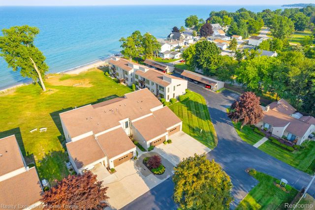 7214 2nd Street, Burtchville Township, MI 48059