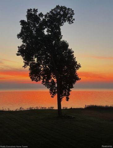 7214 2nd Street, Burtchville Township, MI 48059