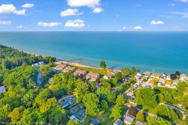 7214 2nd Street, Burtchville Township, MI 48059