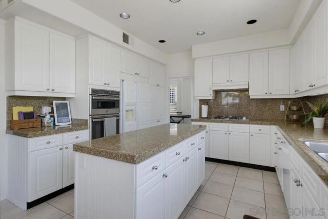 5355 Caminito Exquisito, San Diego, CA 92130