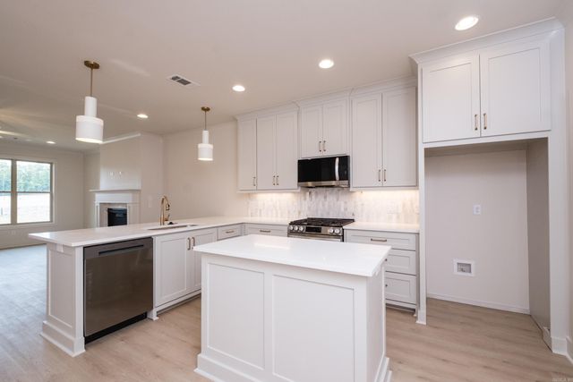 26 Driftwood Lane, Little Rock, AR 72223