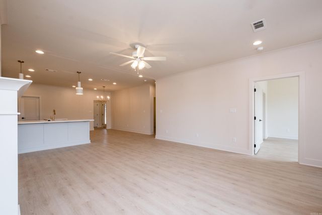 26 Driftwood Lane, Little Rock, AR 72223