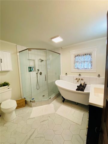 411 N Broadway Street, Siloam Springs, AR 72761