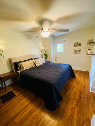 411 N Broadway Street, Siloam Springs, AR 72761