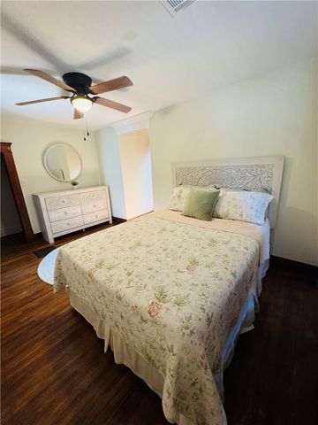 411 N Broadway Street, Siloam Springs, AR 72761