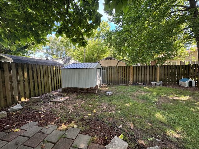 411 N Broadway Street, Siloam Springs, AR 72761
