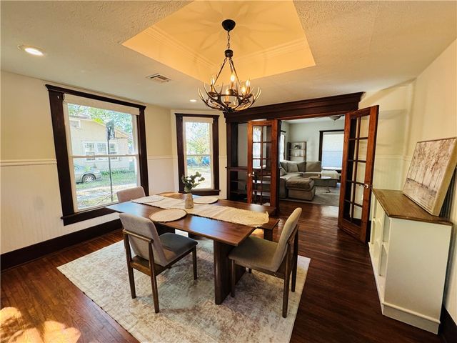 411 N Broadway Street, Siloam Springs, AR 72761