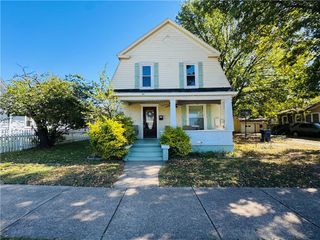 411 N Broadway Street, Siloam Springs, AR 72761