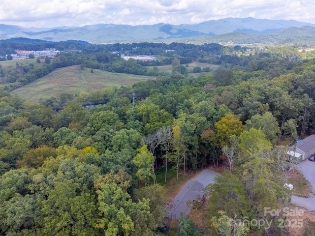 75 Windswept Lane, Hayesville, NC 28904