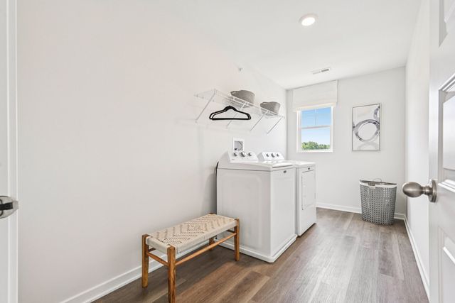 2327 Hirsch Road, Oswego, IL 60543