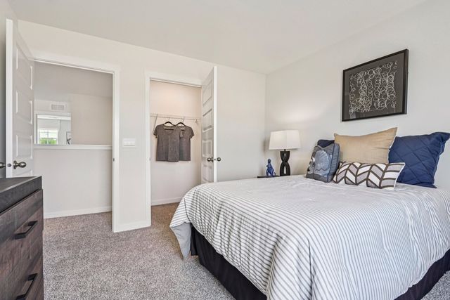 2327 Hirsch Road, Oswego, IL 60543