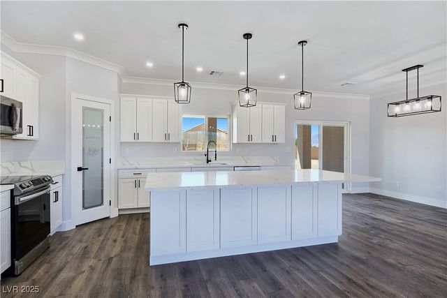 6920 Longmeadow Drive, Pahrump, NV 89061