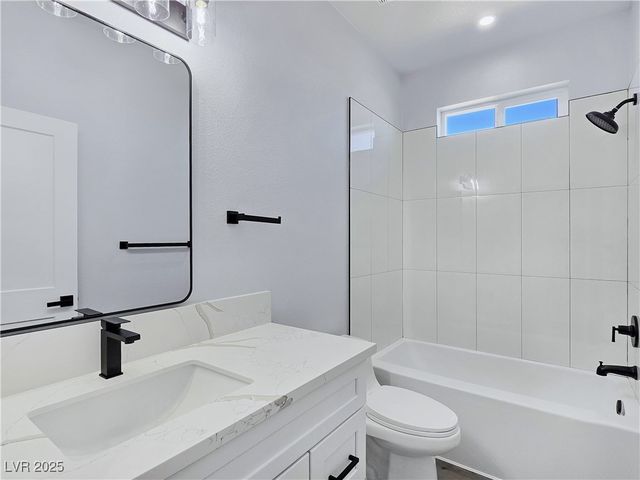 6920 Longmeadow Drive, Pahrump, NV 89061