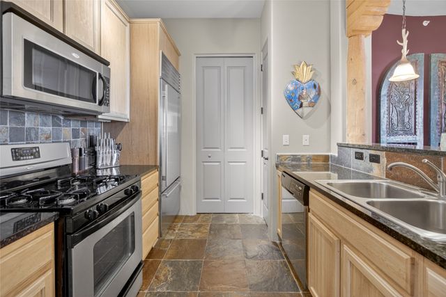 1405 Vegas Verdes Drive 318, Santa Fe, NM 87507