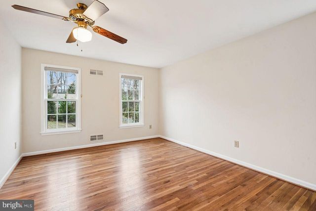 8020 LAKENHEATH WAY, Potomac, MD 20854