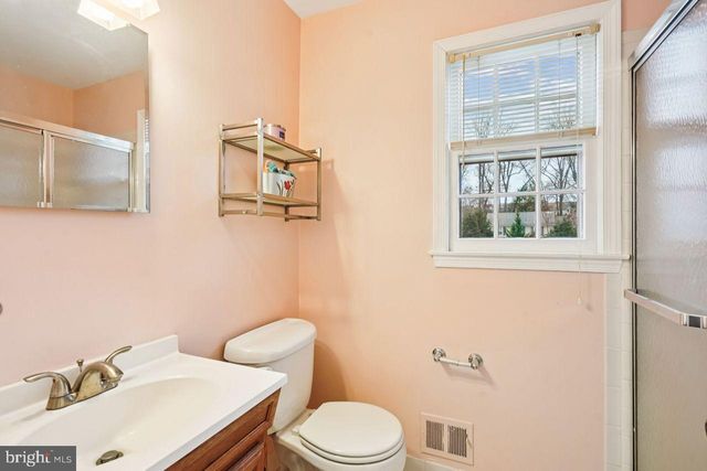 8020 LAKENHEATH WAY, Potomac, MD 20854