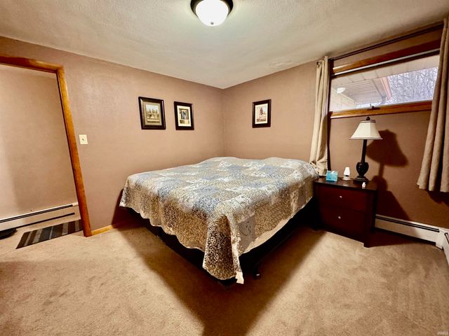 2922 S Country Club Dr S, Rochester, IN 46975