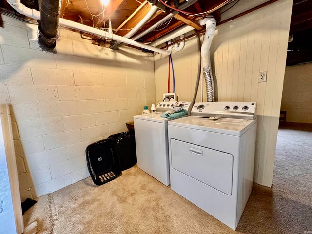 2922 S Country Club Dr S, Rochester, IN 46975